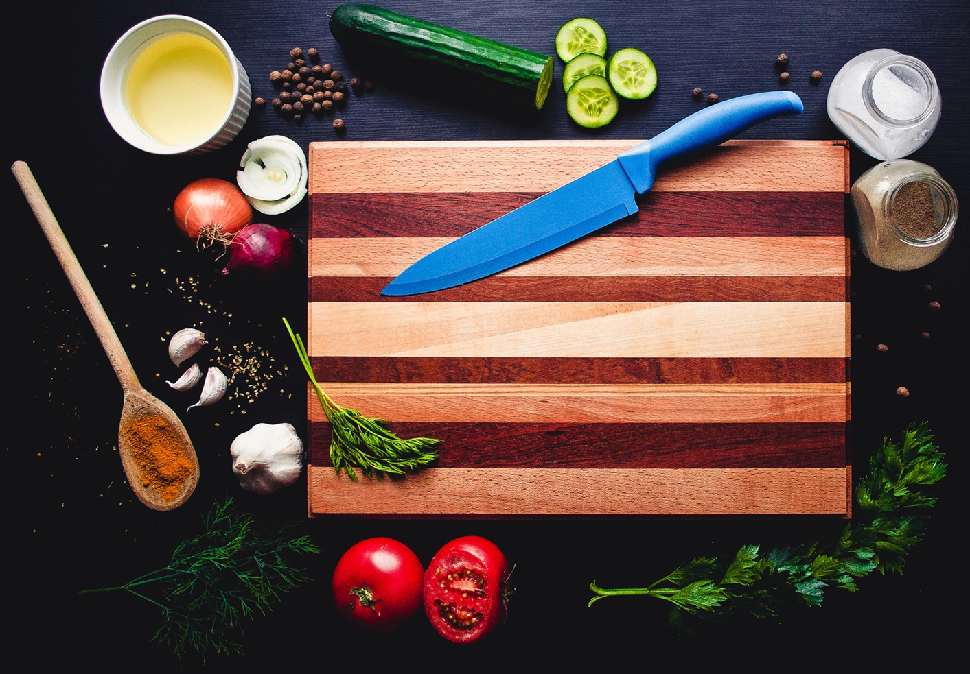 Jak pokroić warzywa do sałatki jarzynowej