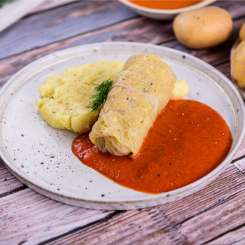 Gołąbek w sosie pomidorowym z ziemniakami puree (500g)