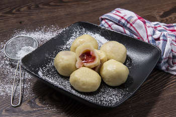 Knedle ze ŚLIWKĄ (400g)