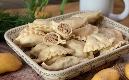 Pierogi z ŁOPATKĄ WIEPRZOWĄ wolno gotowaną (400g)