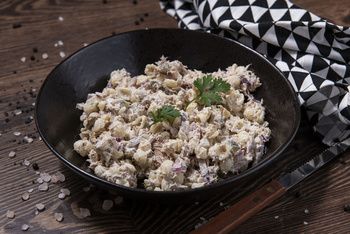 Sałatka chłopska z TUŃCZYKIEM (400g)