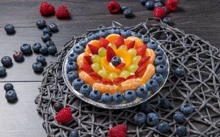 Tarta owocowa z kremem