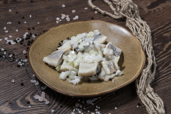 Śledź W OLEJU Z ZALEWY OCTOWEJ (500g)