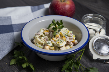 Sałatka MAZOWIECKA z jajem i szynką (400g)