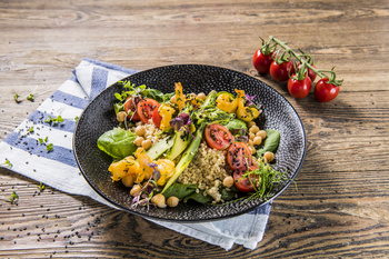 BOWL bulgur z krewetkami i szparagami (1 szt.)